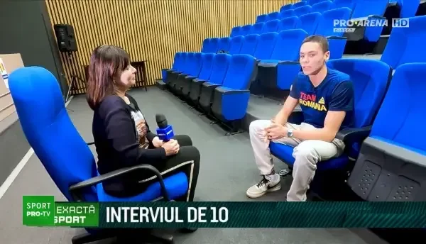 David Popovici, la fel de spectaculos la interviu ca în bazin: „Nu mai am loc de medalii! Se joacă verișoara mea cu ele!”