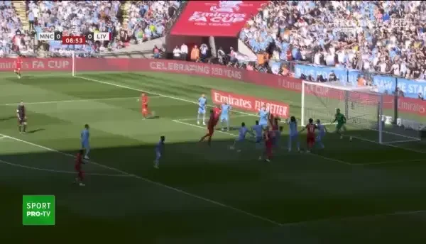 GOOOOOL LIVERPOOL! Konate deschide scorul cu o lovitură de cap, după o centrare din corner!