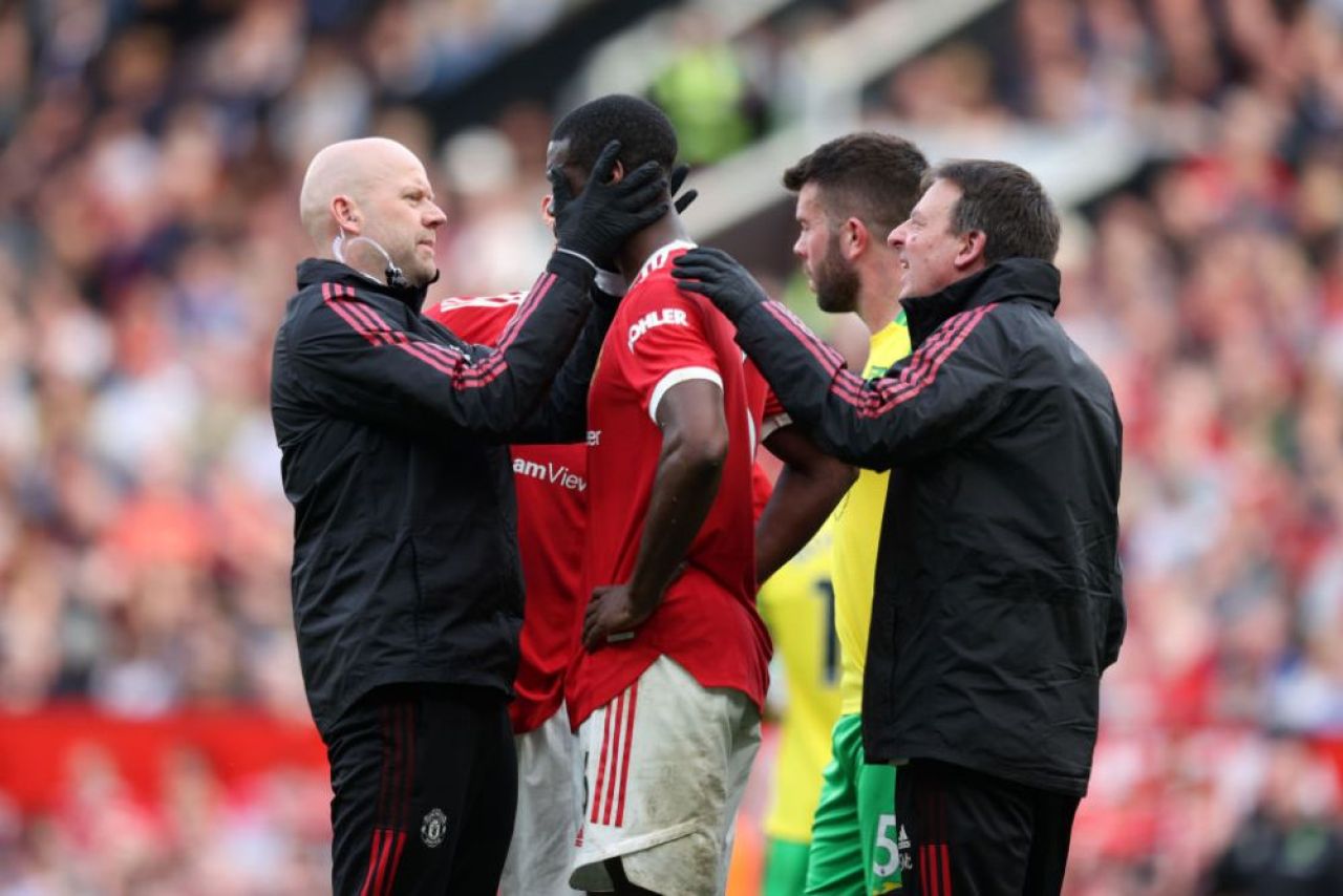 Harry Maguire l-a făcut K.O. pe Paul Pogba în meciul cu Norwich! L-a lovit cu piciorul direct în față _4