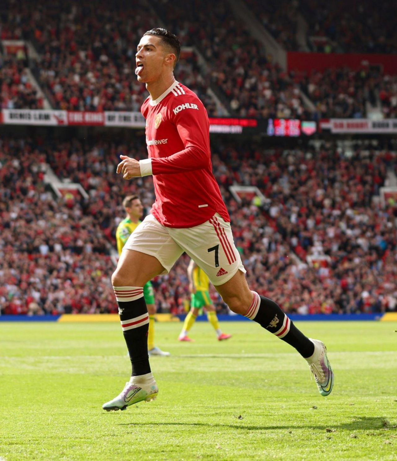Cristiano Ronaldo, decisiv din nou pentru United. Și-a găsit 'nașul' pentru celebrarea golurilor: ce s-a întâmplat după primul gol_1