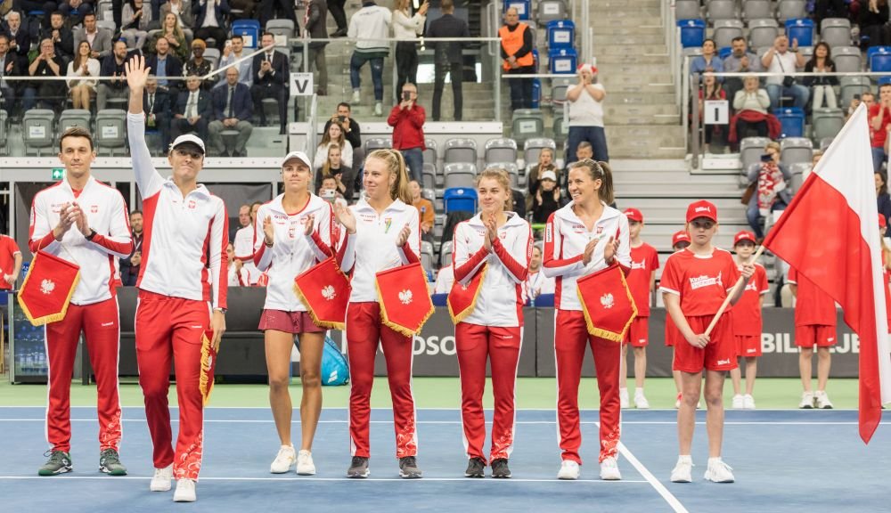 'Rebela' Prisăcariu a dezvăluit ce i-a șoptit lui Swiatek după ce liderul WTA a 'spulberat-o' la Billie Jean King Cup _2