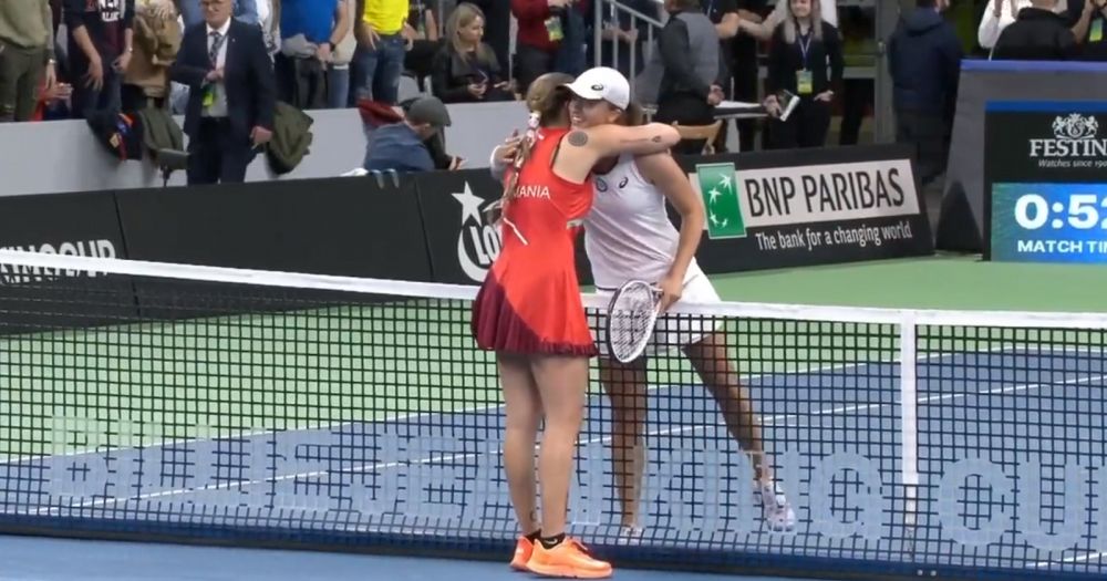 'Rebela' Prisăcariu a dezvăluit ce i-a șoptit lui Swiatek după ce liderul WTA a 'spulberat-o' la Billie Jean King Cup _4