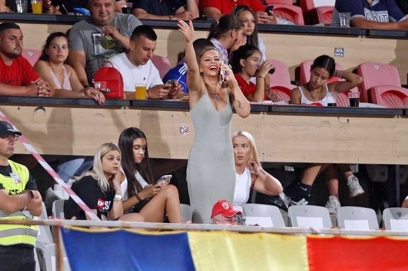 'Rebela' Prisăcariu a dezvăluit ce i-a șoptit lui Swiatek după ce liderul WTA a 'spulberat-o' la Billie Jean King Cup _19