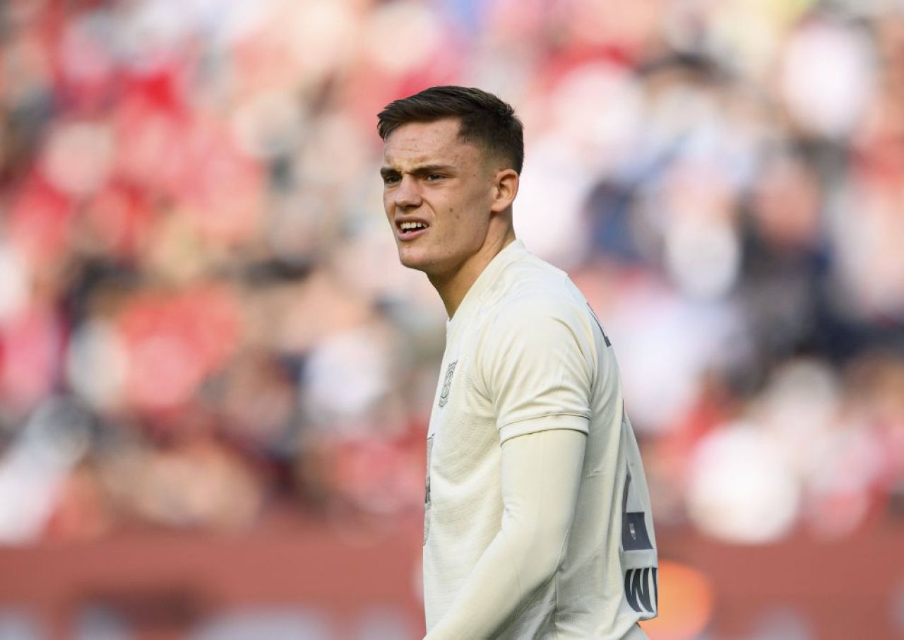 „Perla” din Bundesliga care visează să joace pentru FC Barcelona! Răspunsul dat de jucătorul de 18 ani în legătură cu interesul catalanilor_7