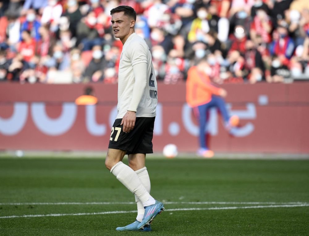 „Perla” din Bundesliga care visează să joace pentru FC Barcelona! Răspunsul dat de jucătorul de 18 ani în legătură cu interesul catalanilor_12