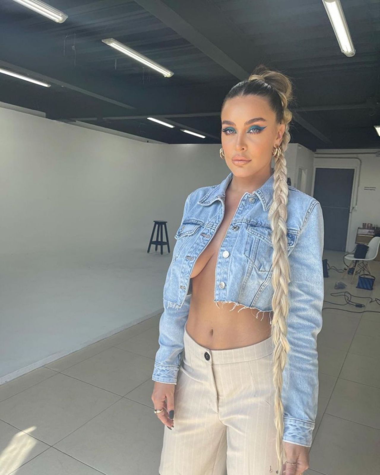 Ea este bomba sexy care i-a luat mințile lui Mayweather! Balerina căreia i-a făcut avansuri un argentinian le stârnește imaginația fanilor cu pozele sale _4