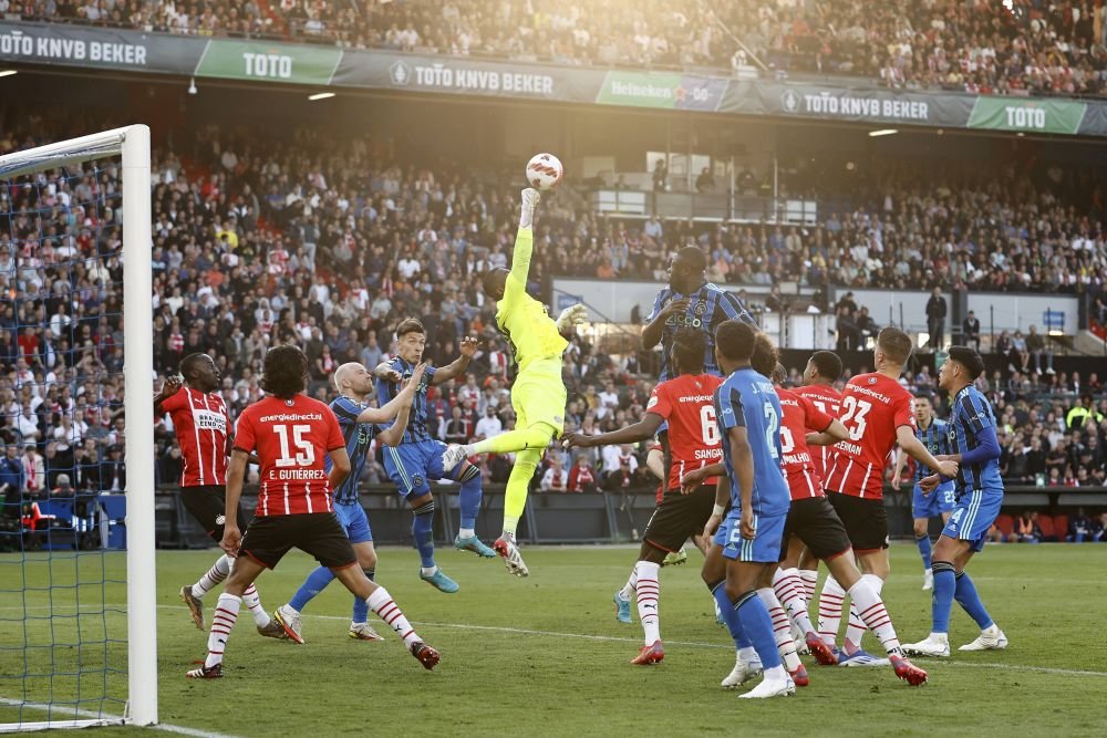 PSV - Ajax 2-1! Cupa Olandei merge la Eindhoven după zece ani. Finala s-a jucat chiar pe stadionul lui Feyenoord_16