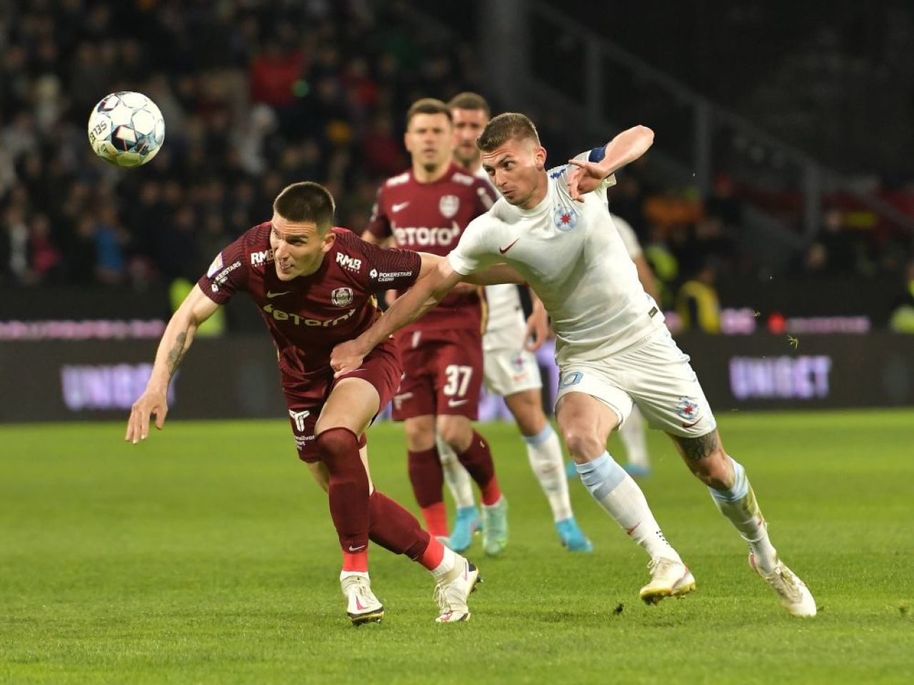 CFR Cluj - FCSB | Nu s-a mai întors de la vestiare! Ce schimbări au făcut Petrescu și Petrea la pauză_2