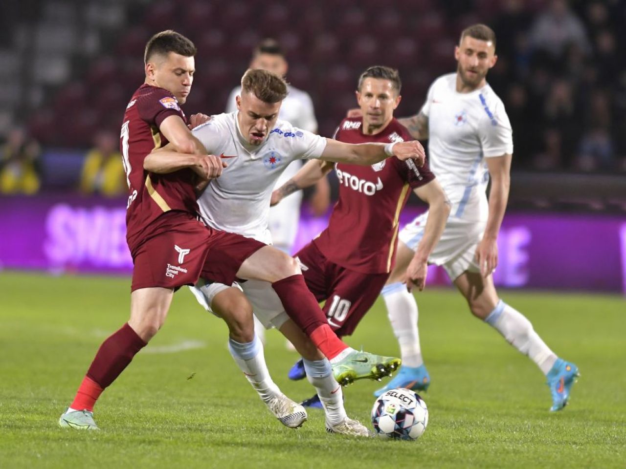 CFR Cluj - FCSB | Nu s-a mai întors de la vestiare! Ce schimbări au făcut Petrescu și Petrea la pauză_16