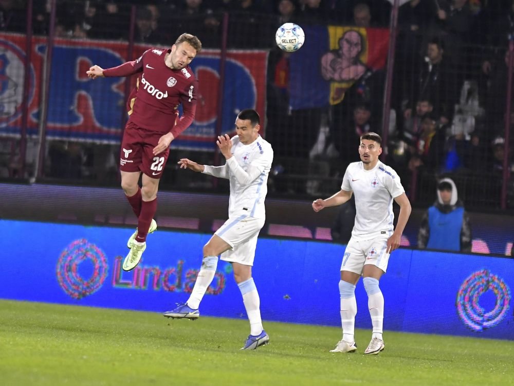 Pierdere grea pentru FCSB! Darius Olaru, transportat la spital după faultul dur al lui Susic_6