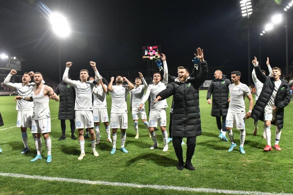 Titlul e din nou în joc! FCSB a dat drumul la sărbătoare chiar pe terenul CFR-ului. Imaginile bucuriei_8