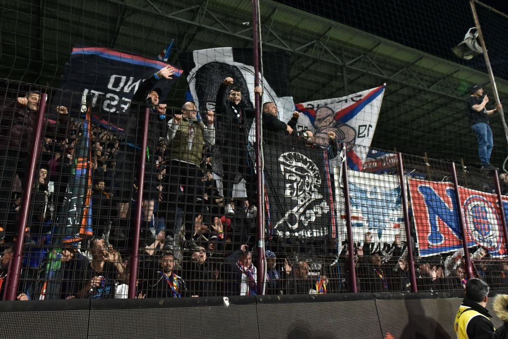 Titlul e din nou în joc! FCSB a dat drumul la sărbătoare chiar pe terenul CFR-ului. Imaginile bucuriei_9
