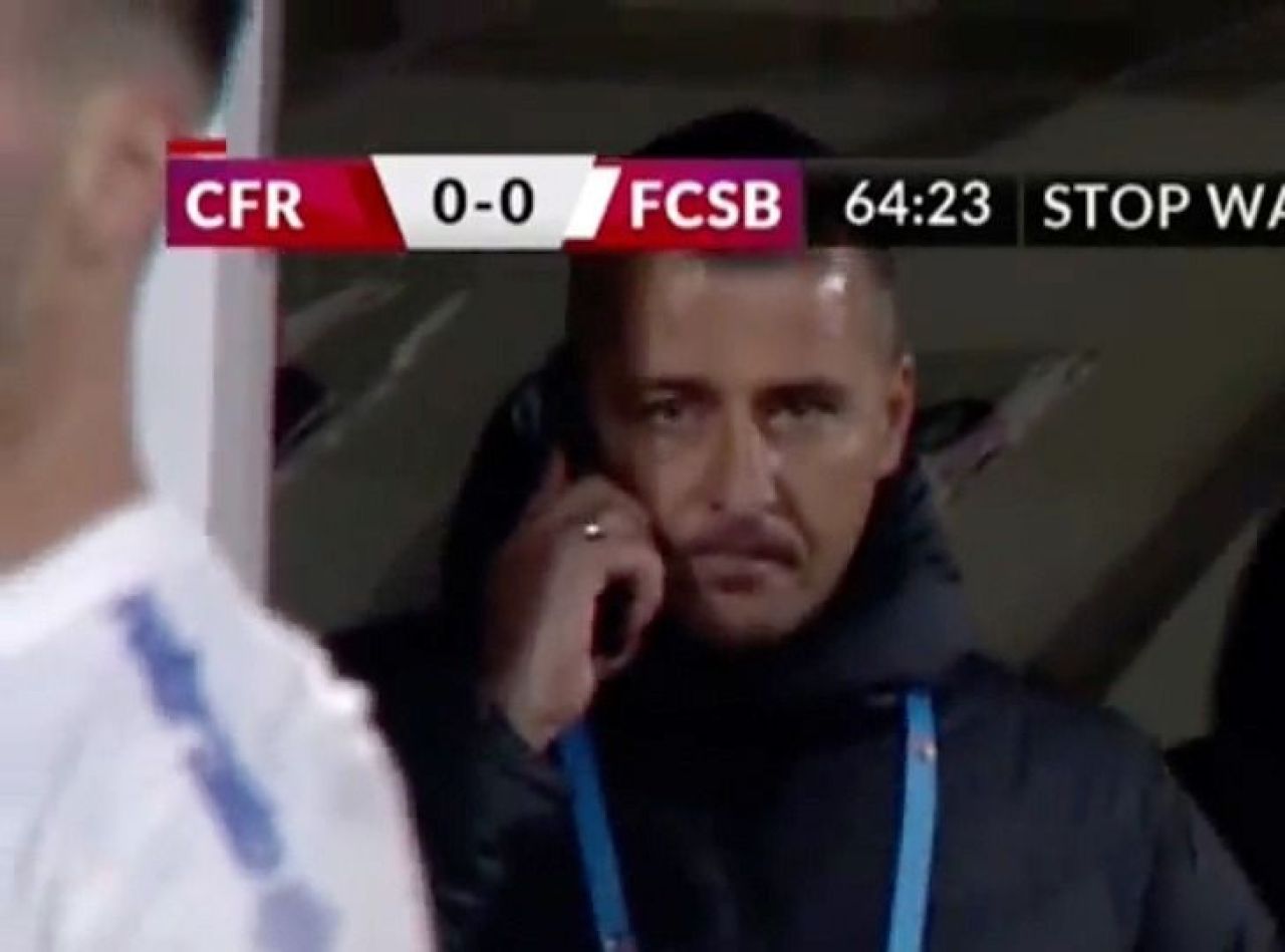 Patronul lui CFR Cluj a răbufnit și a sunat pe bancă la meciul cu FCSB: