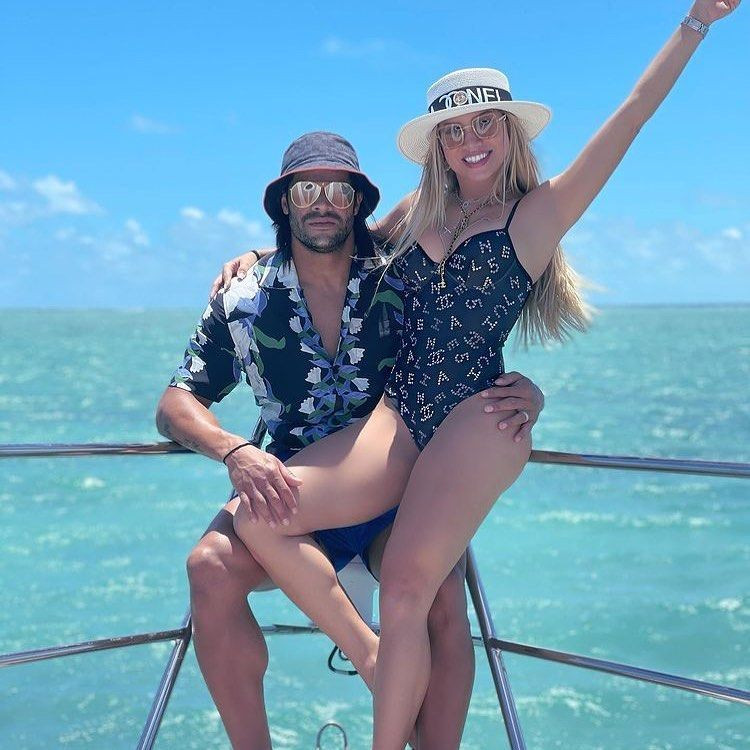 Brazilianul Hulk a devenit din nou tată. Camila, nepoata fostei sale soții, a adus pe lume o fetiță_16