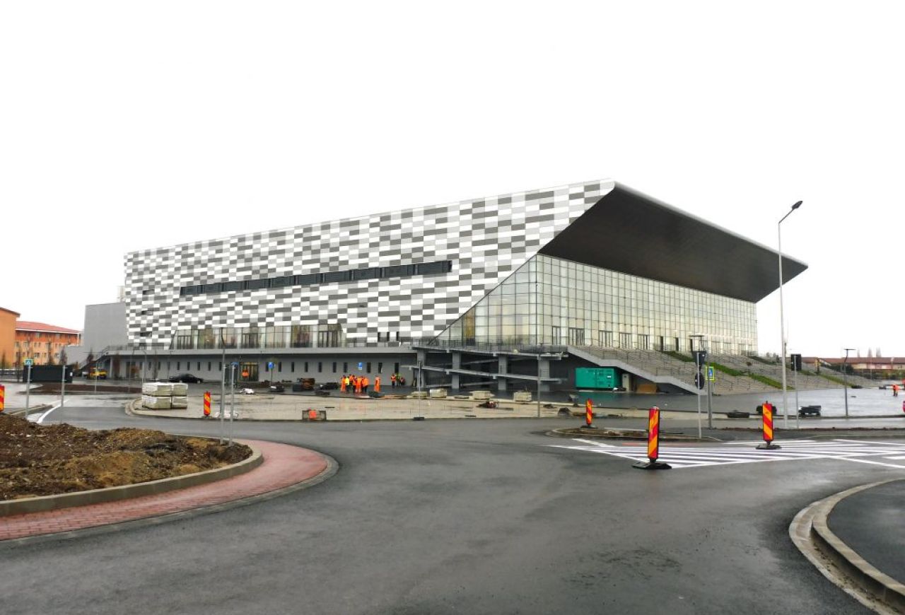 A fost inaugurată Sala Polivalentă din Oradea! Cum arată construcția care a costat 25 de milioane de euro_8