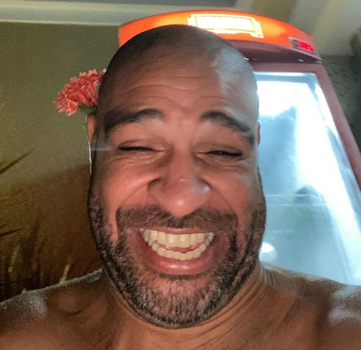 Ce face și cum arată acum &bdquo;&Icirc;mpăratul&rdquo; Adriano, la o lună după ce a fost filmat beat pe scuter &icirc;ntr-o favelă din Rio