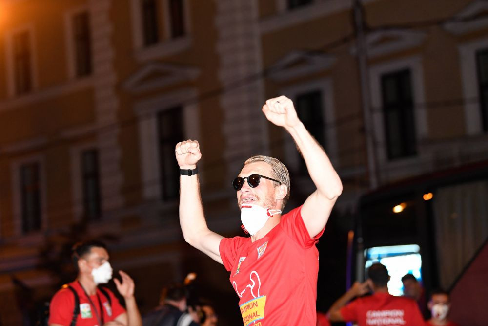 Universitatea Craiova l-a prezentat pe Giedrius Arlauskis! Pe ce perioadă a semnat portarul