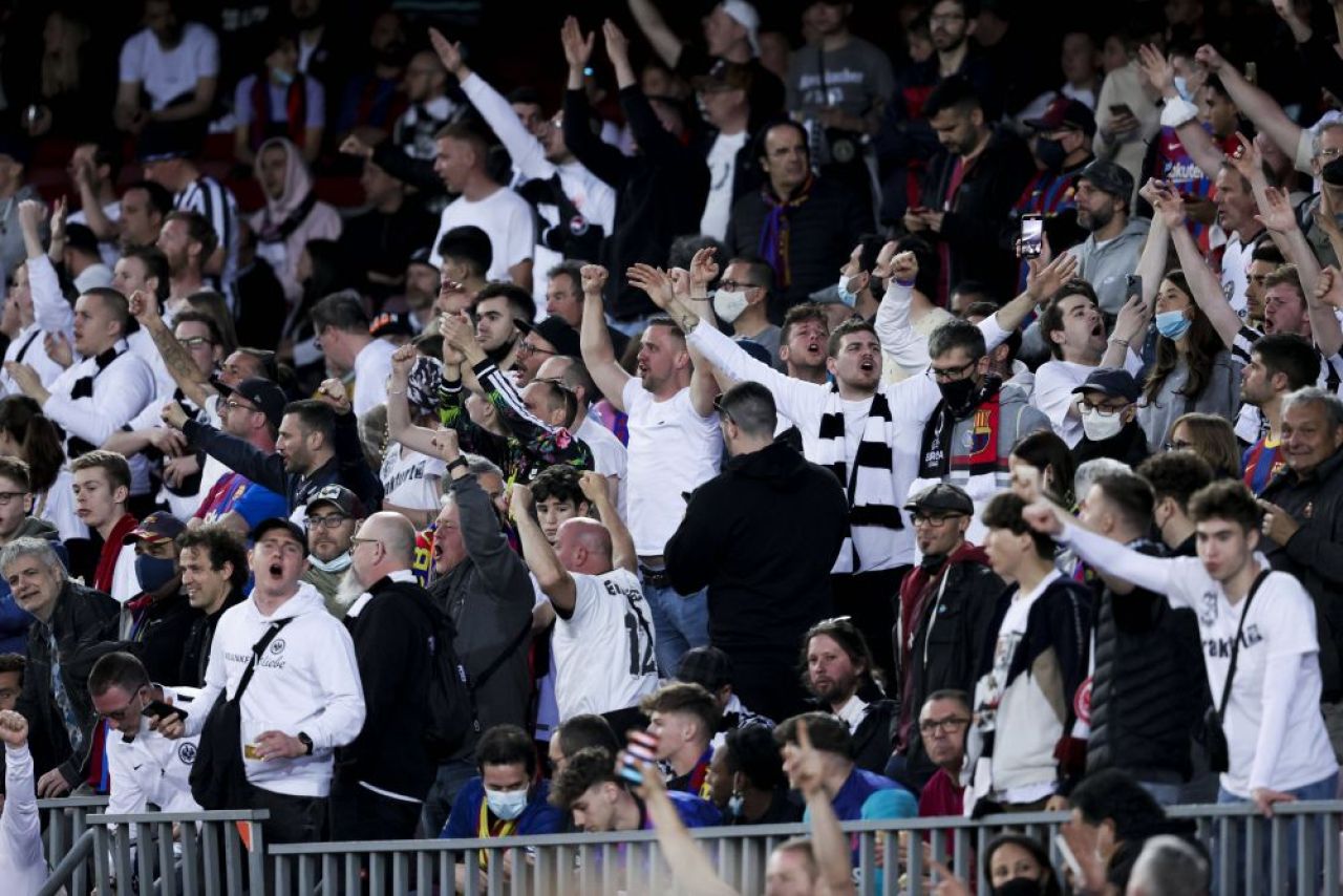 Explicație pentru invazia de pe Camp Nou. Ce a putut să facă un abonat al Barcelonei înaintea meciului cu Frankfurt_8