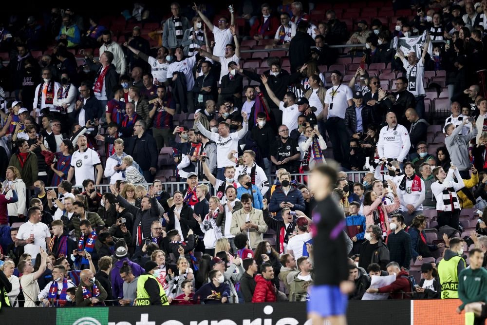 Explicație pentru invazia de pe Camp Nou. Ce a putut să facă un abonat al Barcelonei înaintea meciului cu Frankfurt_9
