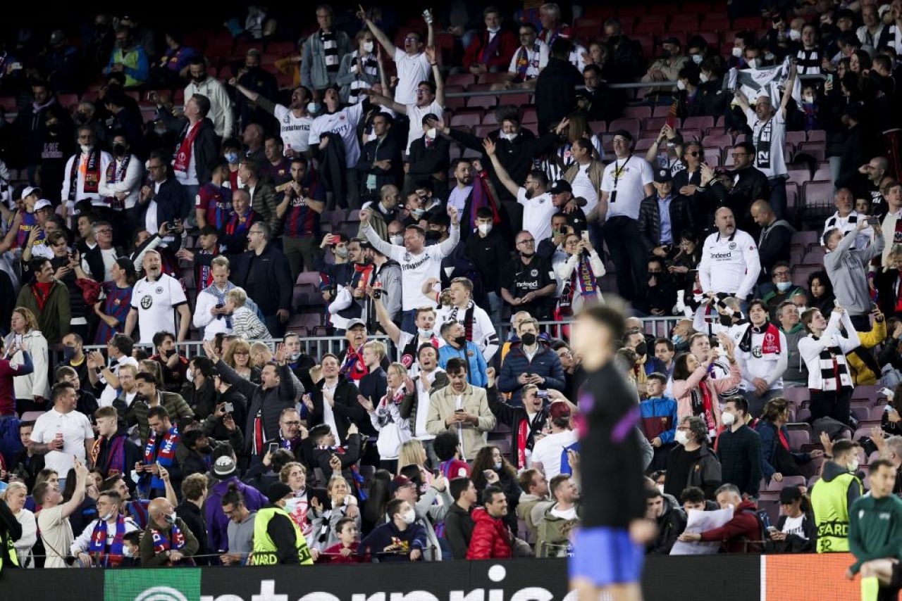 Explicație pentru invazia de pe Camp Nou. Ce a putut să facă un abonat al Barcelonei înaintea meciului cu Frankfurt_9