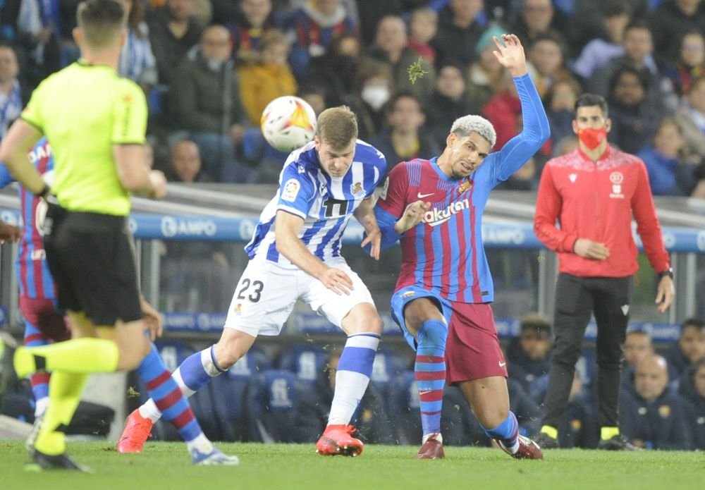 Victorie chinuită pentru Barcelona cu Real Sociedad! Probleme în apărare pentru catalani! Pique, huiduit la fiecare atingere de balon _24