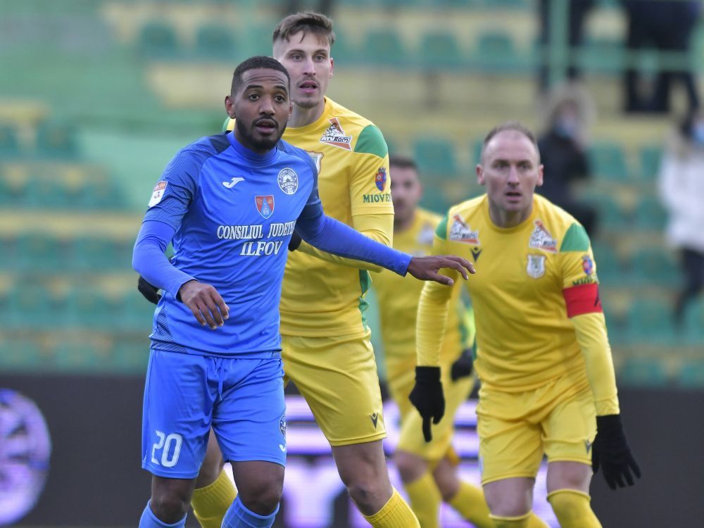 Academica Clinceni - CS Mioveni 0 - 2. Oaspeții se depărtează de locurile pentru barajul de menținere în Liga 1 _1