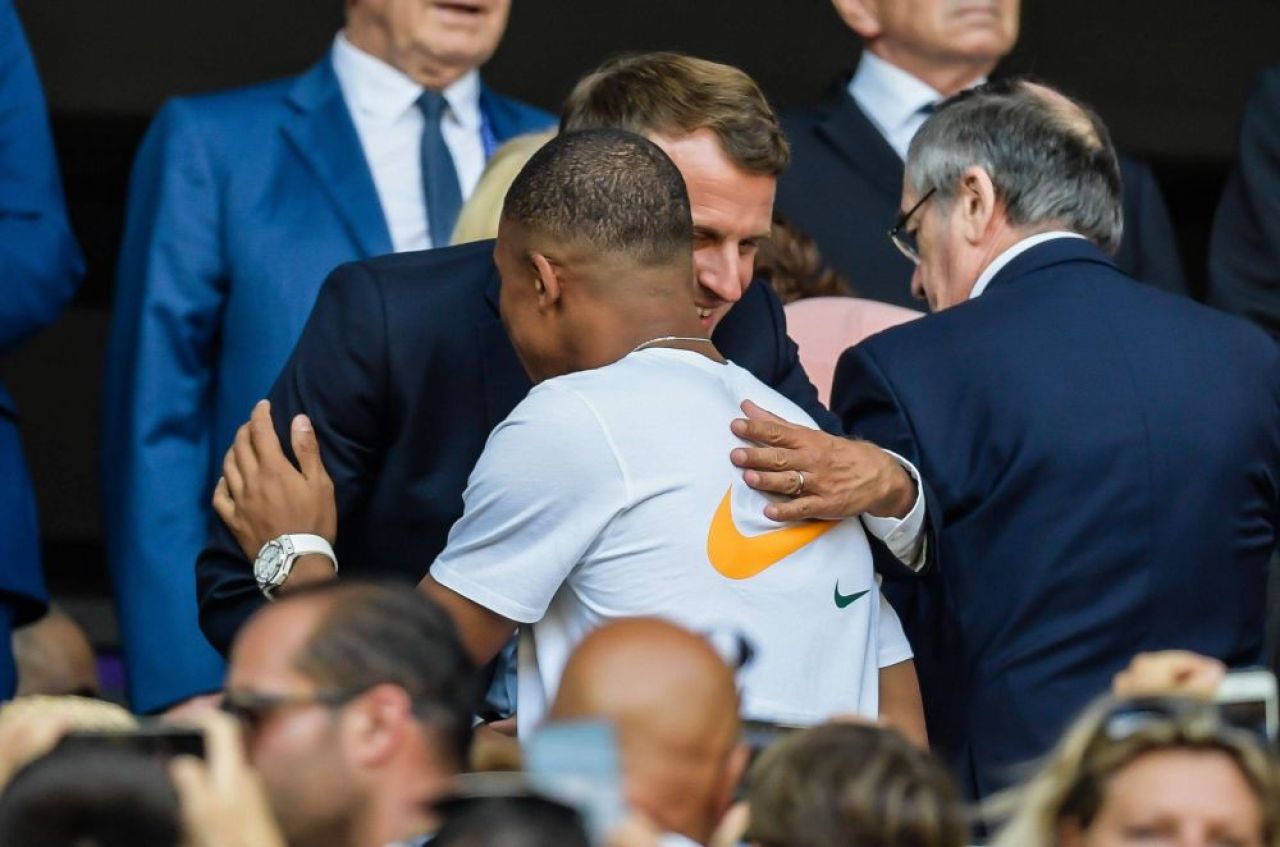 Președintele Macron a dezvăluit că i-a spus lui Mbappe să nu semneze cu Real sau PSG! La ce echipă l-a îndemnat să meargă _7