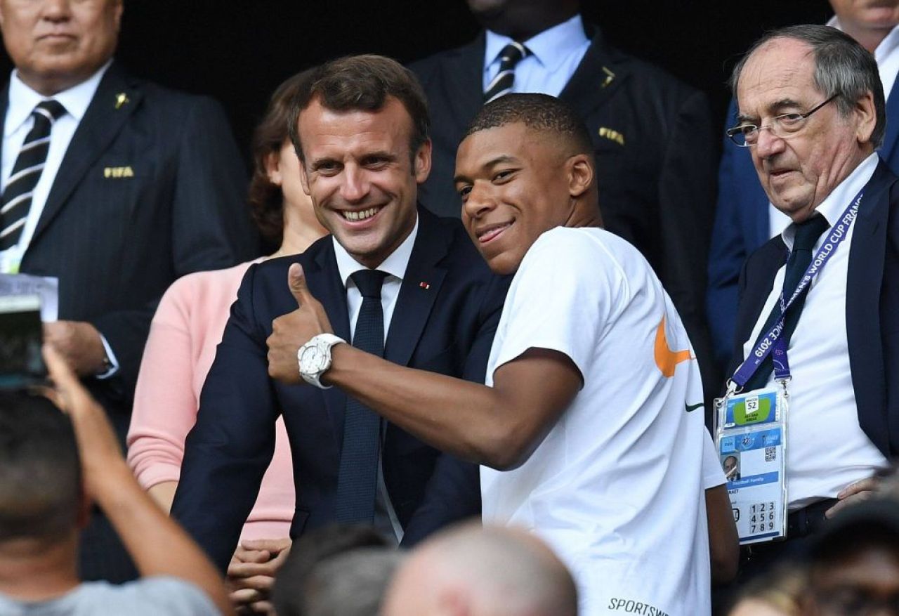 Președintele Macron a dezvăluit că i-a spus lui Mbappe să nu semneze cu Real sau PSG! La ce echipă l-a îndemnat să meargă _14