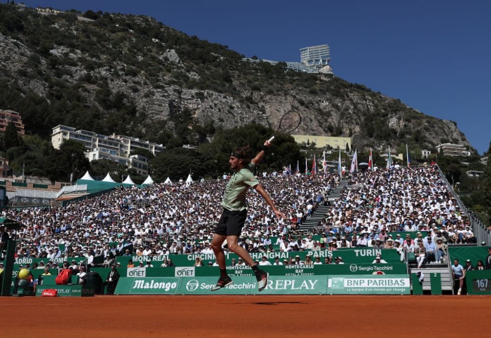 Premieră în istorie? La Barcelona, fanii au huiduit până ce organizatorii au mutat meciul lui Tsitsipas pe un alt teren_2