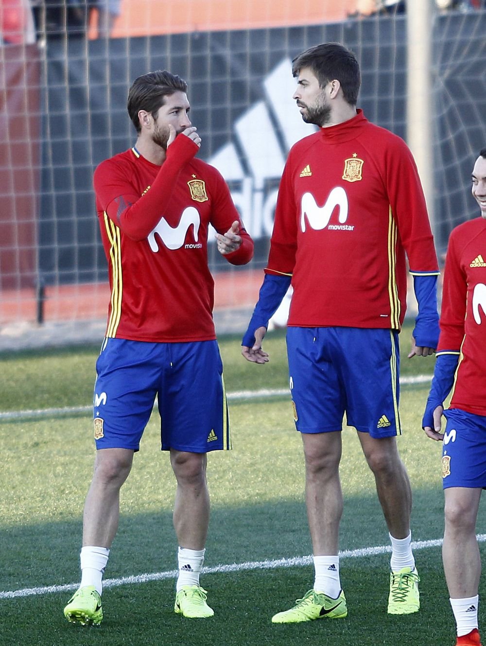 Continuă scandalul în Spania! Pique l-a 'trădat' pe Ramos și i-a arătat președintelui Federației mesajul pe care i l-a trimis! Noi înregistrări audio _5
