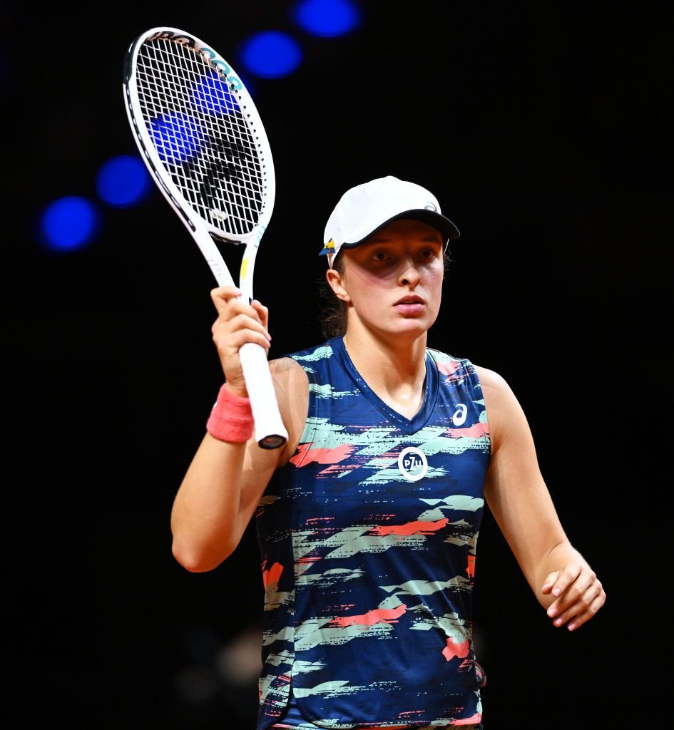 Emma Răducanu s-a oprit în sferturile de la Stuttgart. Iga Swiatek a ajuns la 21 de victorii consecutive_3