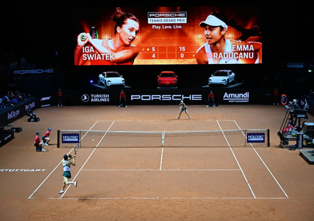 Emma Răducanu s-a oprit în sferturile de la Stuttgart. Iga Swiatek a ajuns la 21 de victorii consecutive_4