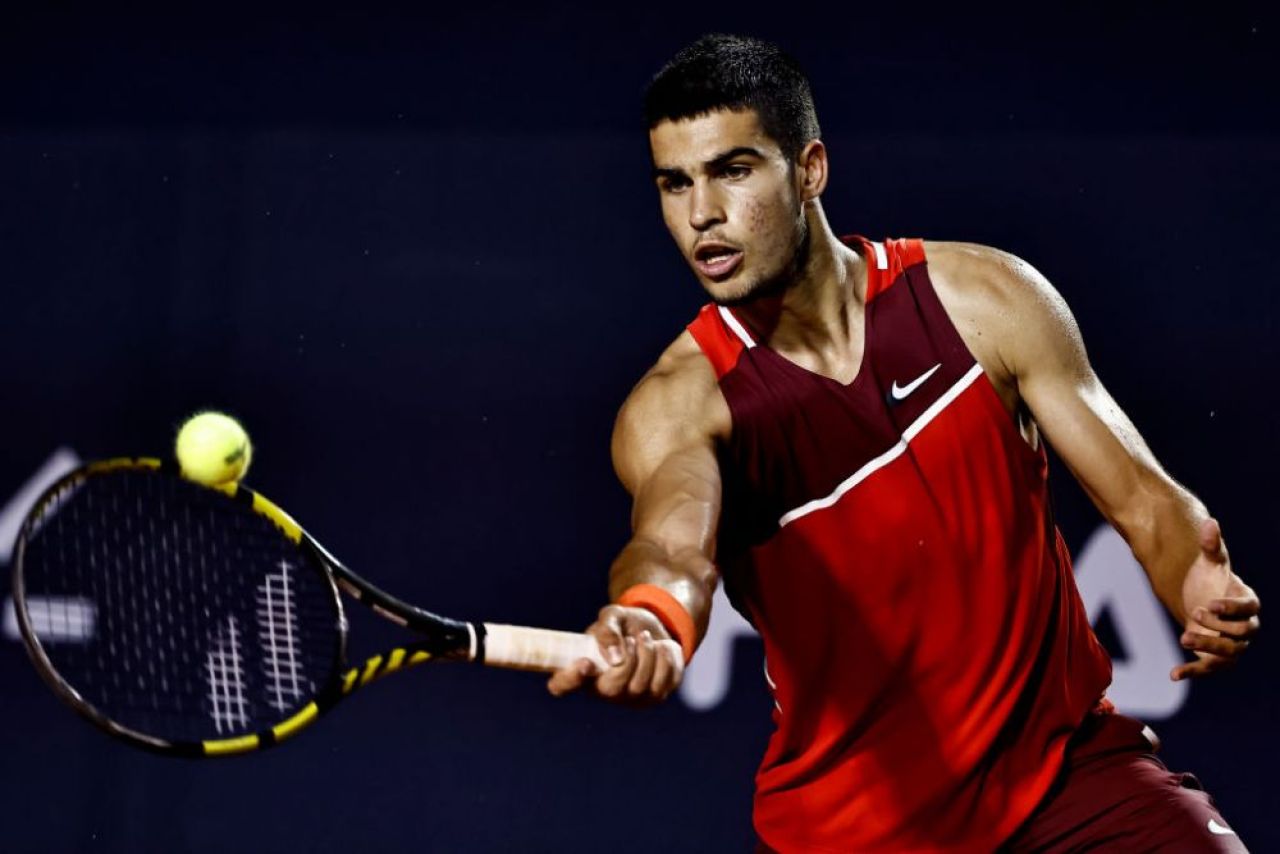 Identic cu Rafael Nadal! Coincidențe extraordinare între Alcaraz și Nadal: puștiul de 18 ani îl bate din nou pe Tsitsipas și intră în top 10 ATP_6