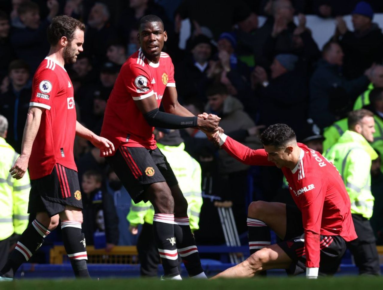 Pogba nu a mai rezistat și a intrat pe Twitter în timp ce United pierdea cu Arsenal. Ce mesaj a transmis francezul_2