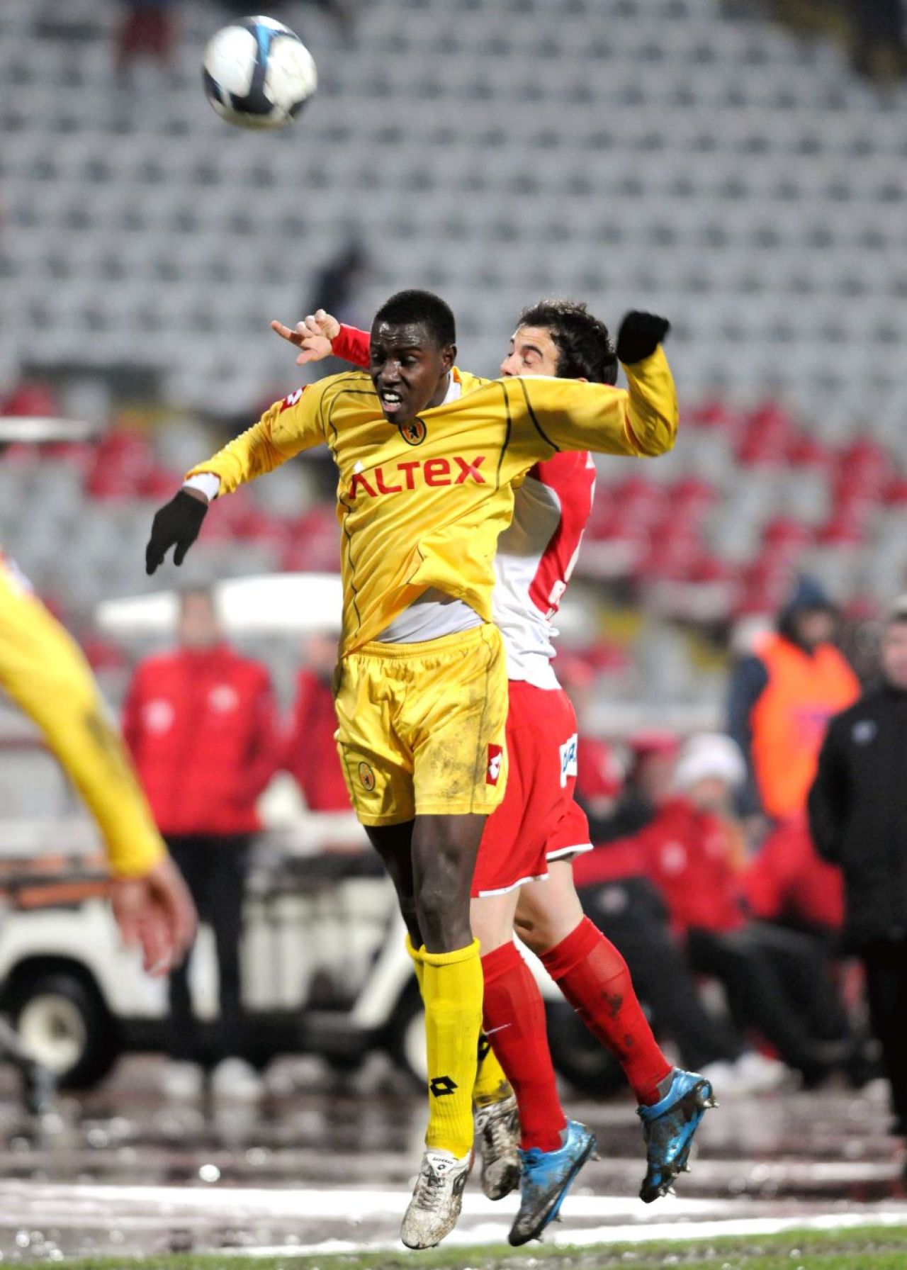 A jucat în Liga 1, apoi a devenit selecționer la 32 de ani și acum a fost desemnat cea mai bună extremă stânga din istorie!_1