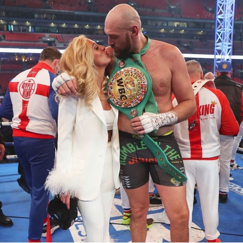 Soția lui Tyson Fury, de o frumusețe deosebită. Cât de bine arată partenera boxerului: cuplul are șase copii _18