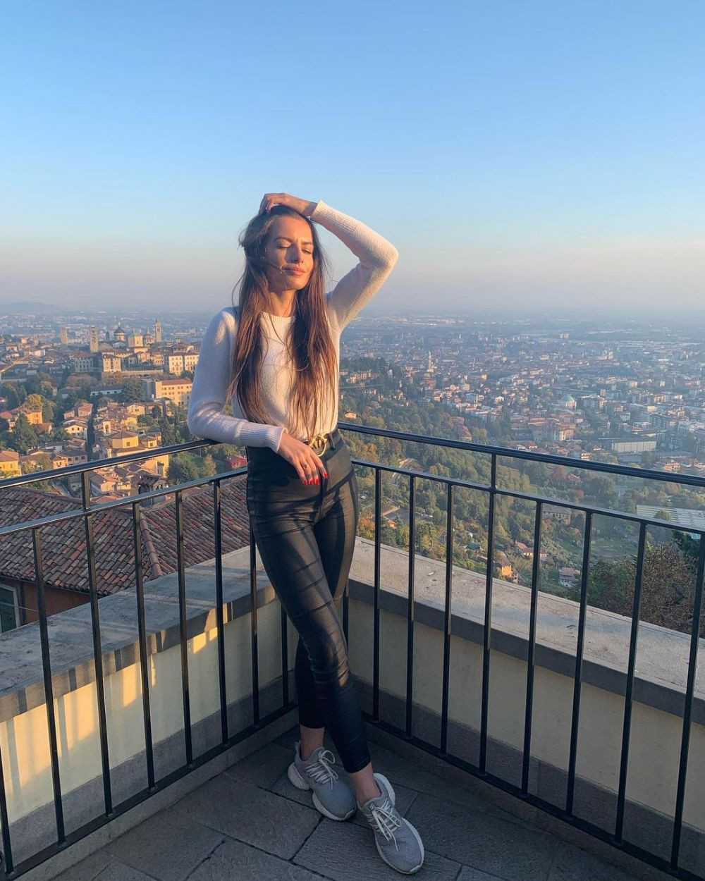 Cea mai sexy arbitru a revenit pe teren după o pauză de regăsire. Cum arată Karolina Bojar_7