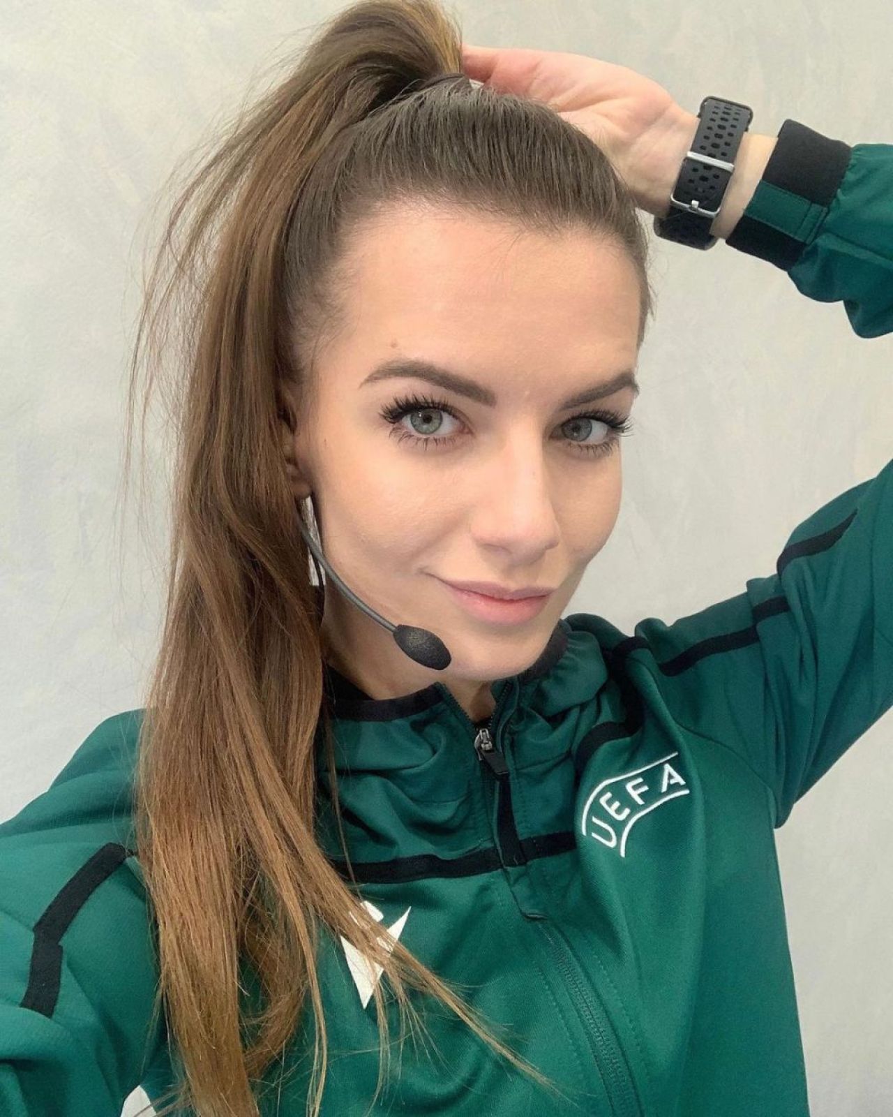 Cea mai sexy arbitru a revenit pe teren după o pauză de regăsire. Cum arată Karolina Bojar_19