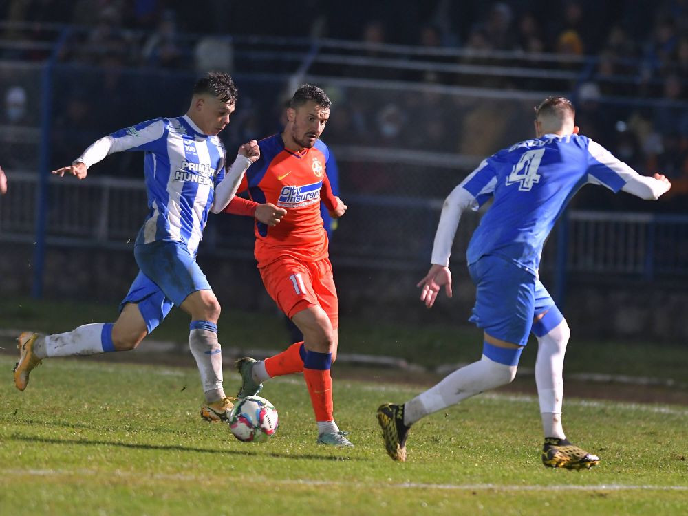 Omul care a fost la un pas să scoată FCSB-ul din Cupă promite s-o readucă pe Corvinul Hunedoara în prima ligă_7