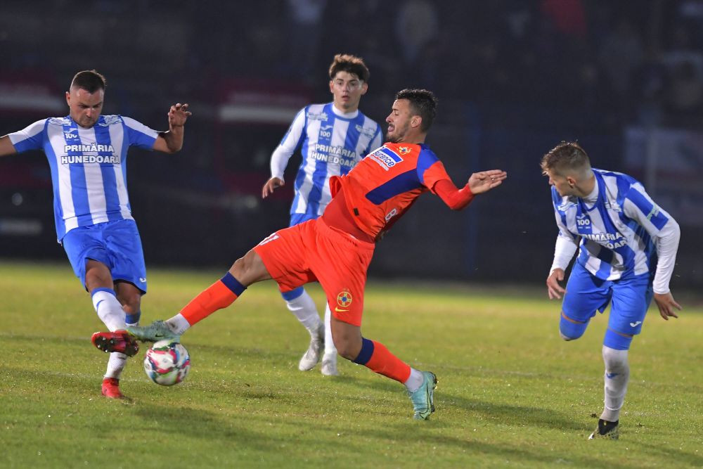 Omul care a fost la un pas să scoată FCSB-ul din Cupă promite s-o readucă pe Corvinul Hunedoara în prima ligă_8