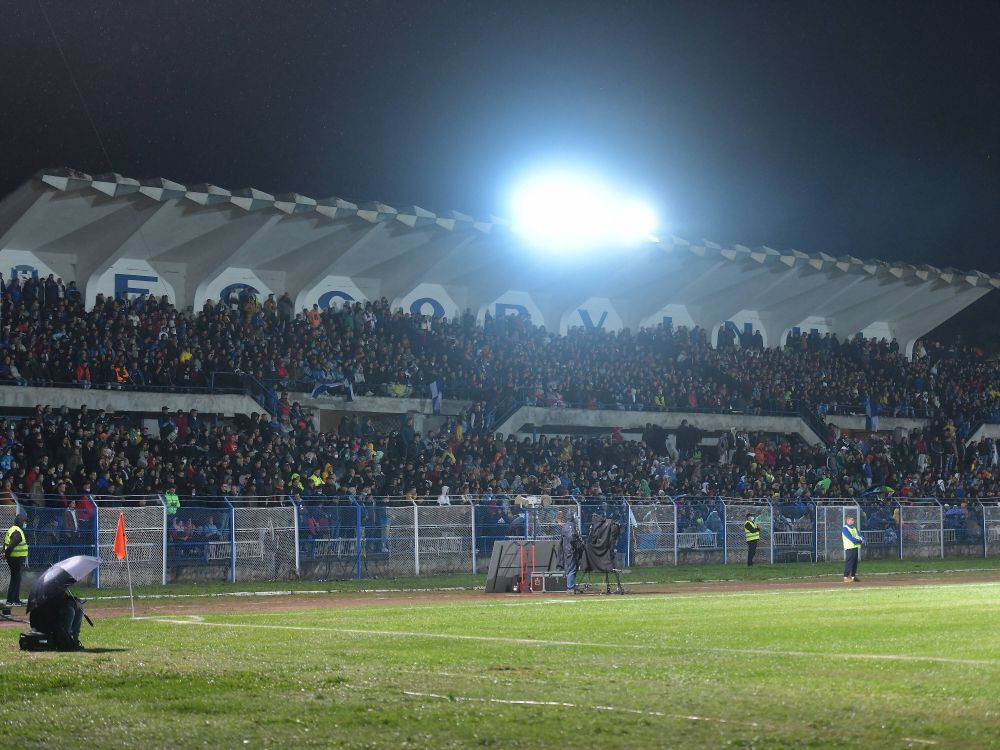 Omul care a fost la un pas să scoată FCSB-ul din Cupă promite s-o readucă pe Corvinul Hunedoara în prima ligă_10