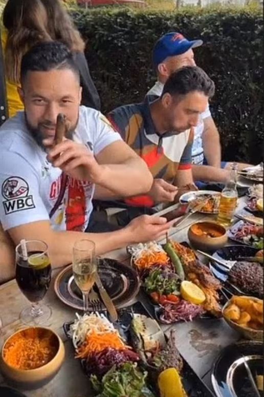 Modul inedit în care Tyson Fury a sărbătorit victoria devastatoare obținută în fața lui Dillian Whyte_4