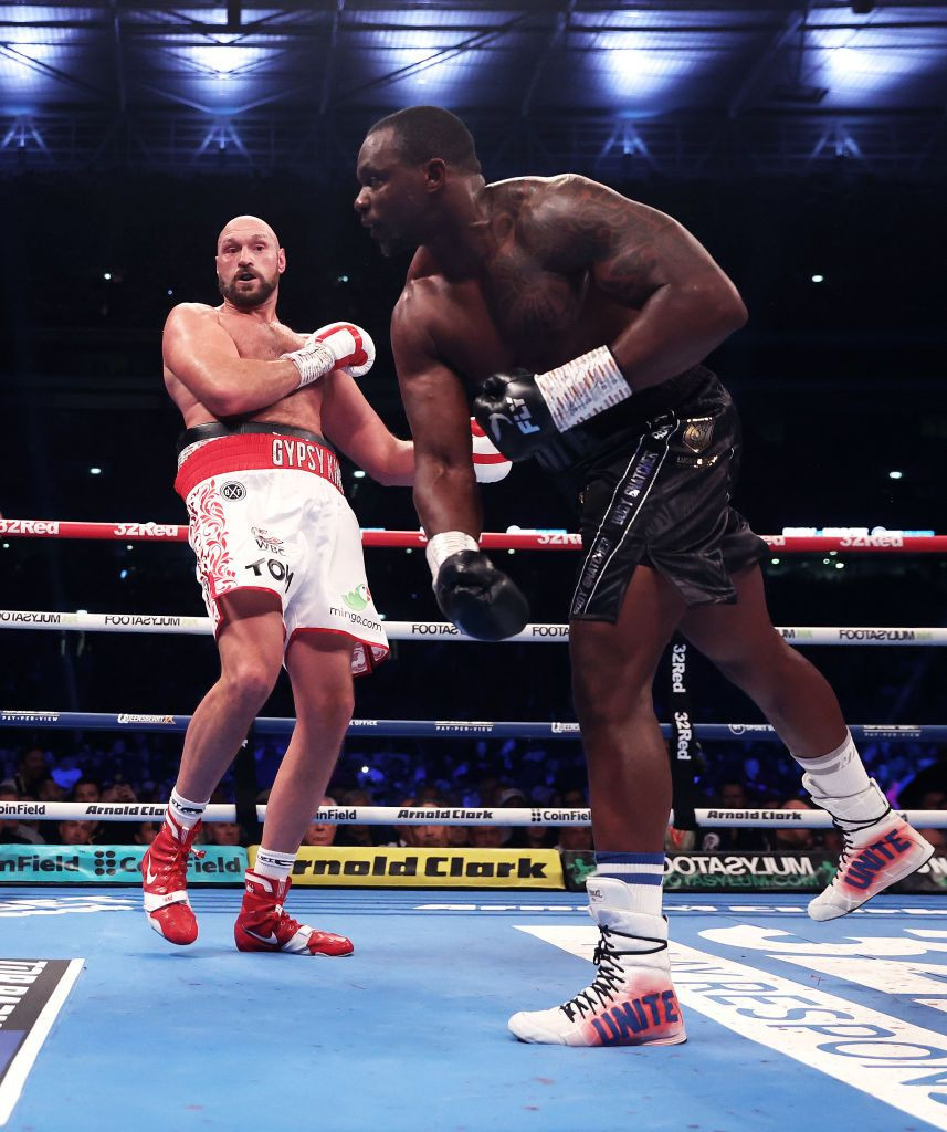 Deranjat de felul &icirc;n care a pierdut cu Tyson Fury, Dillian Whyte dă vina pe arbitri: A fost ilegal