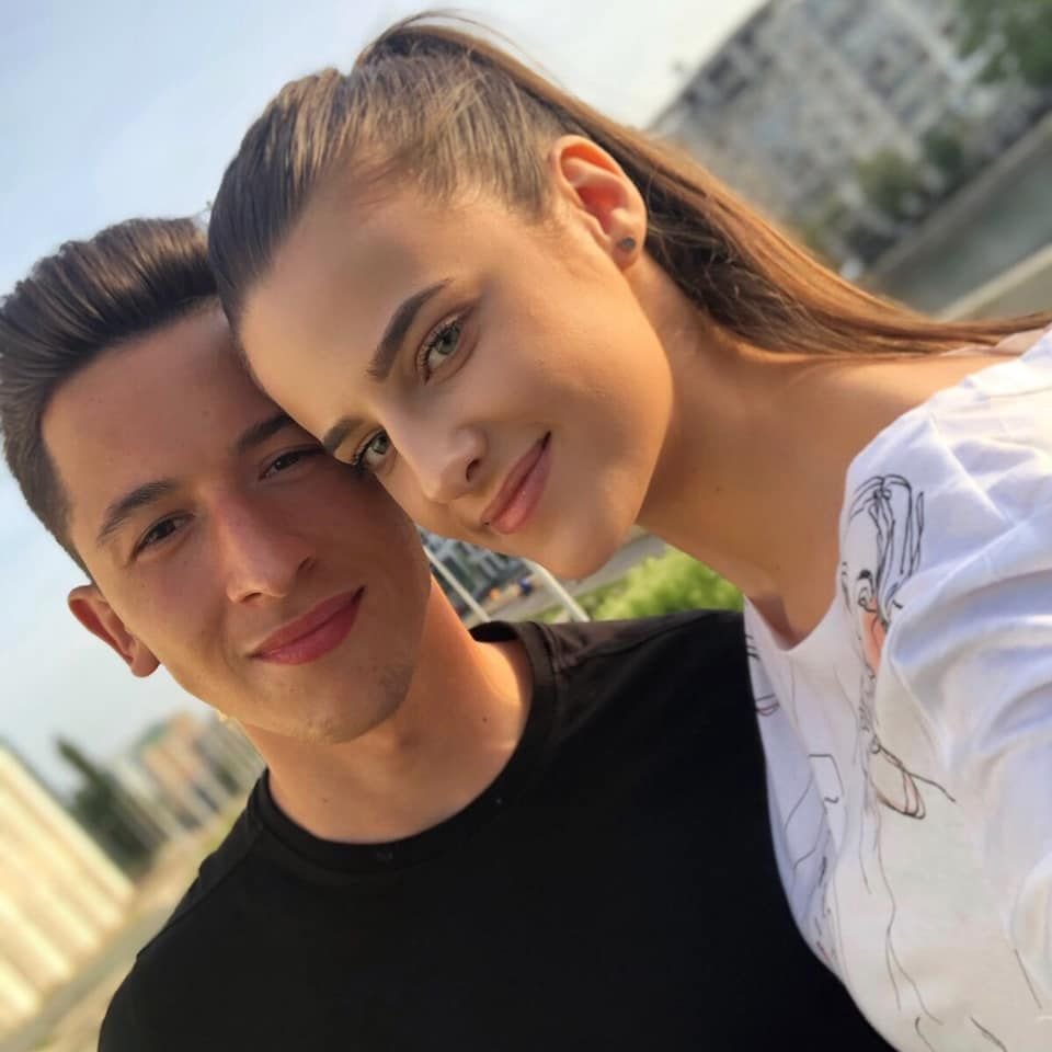 Iubita lui Olimpiu Moruțan, prezentă alături de fotbalist de ziua lui. Cum a fost sărbătorit românul la antrenament _17