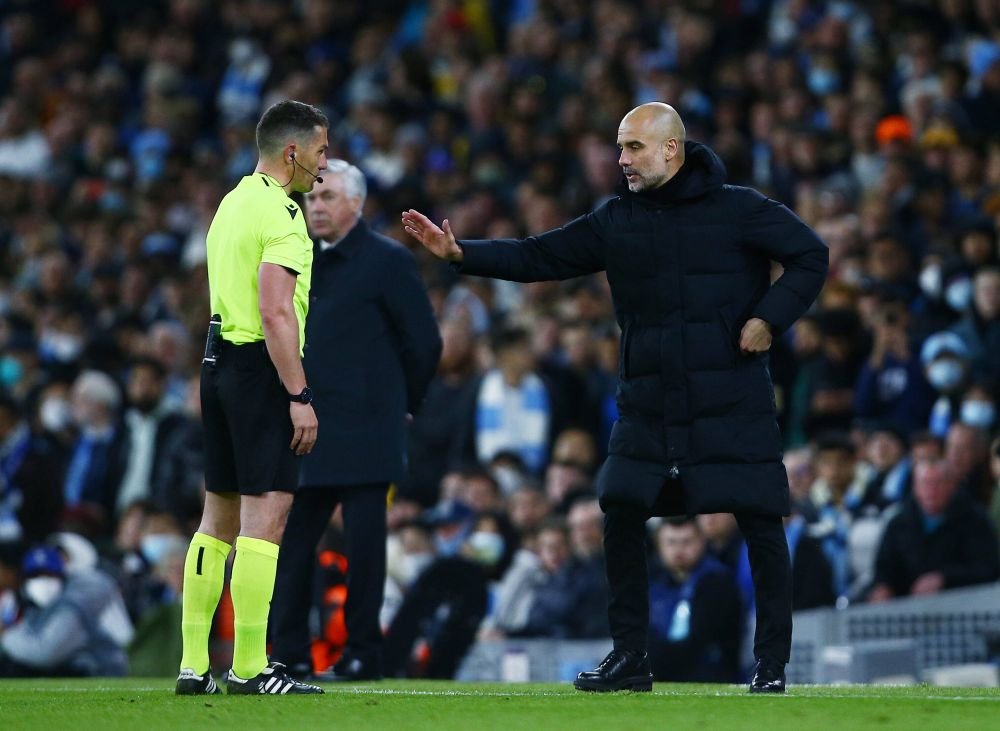 Istvan Kovacs i-a arătat lui Guardiola primul ”galben” din Manchester City - Real Madrid! Ce a făcut antrenorul catalan_3