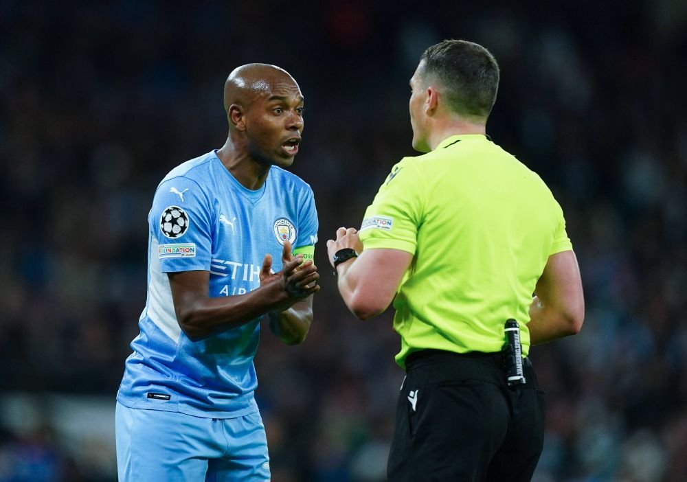 Istvan Kovacs i-a arătat lui Guardiola primul ”galben” din Manchester City - Real Madrid! Ce a făcut antrenorul catalan_5