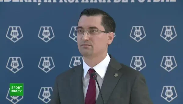 Burleanu le răspunde contestatarilor: "Vi se pare că mă asemăm cu Putin sau Ceaușescu? De ce m-au votat?"