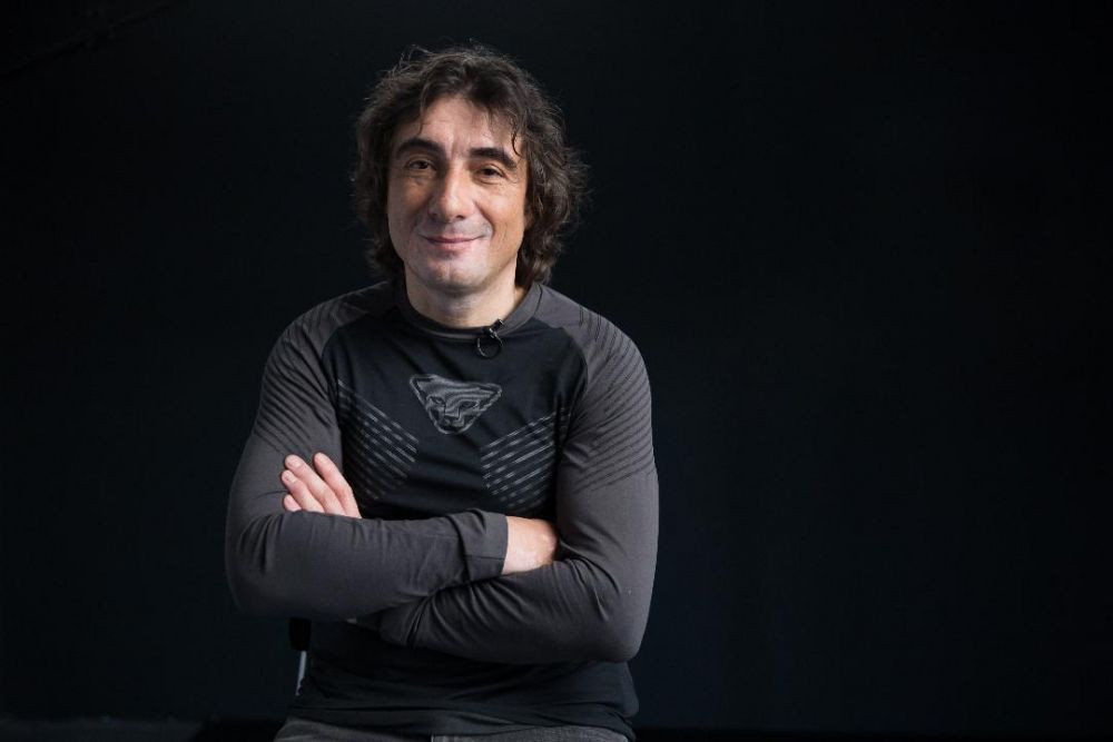 Toma Coconea și senzaționalele lui provocări cu parapanta