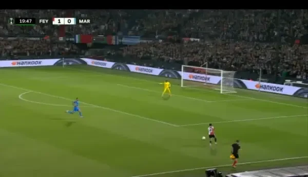 Semifinală Feyenoord - Olympique Marseille 2-0: Gol Sinisterra