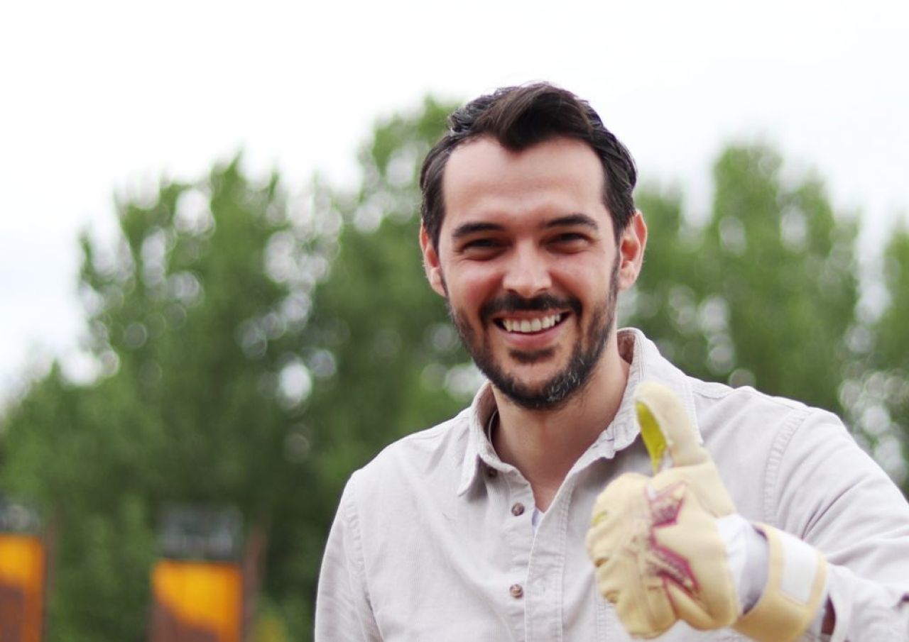 A fost fotbalist, iar acum este unul dintre cei mai apreciați actori de reclame din România! _7